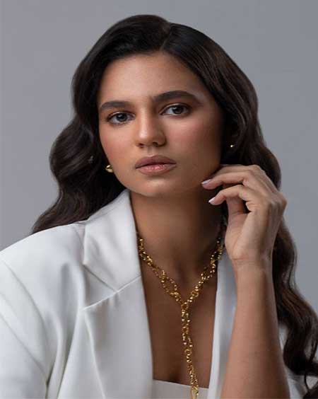 CAMILA ISSA SVELTI